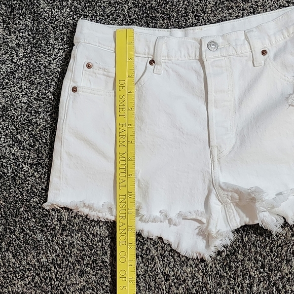 LEVIS 501 Shorts Womens 29 White Distressed High Rise Denim Cutoffs Raw Hem - Picture 9 of 13